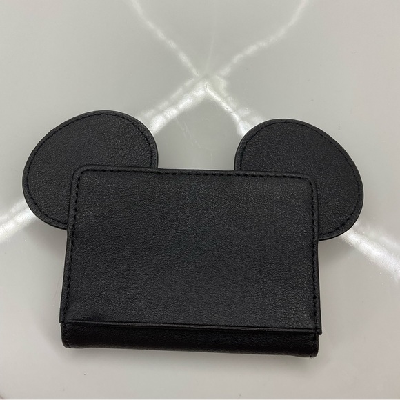 Disney Mickey Mouse black/red snapped card wallet - Picture 4 of 6
